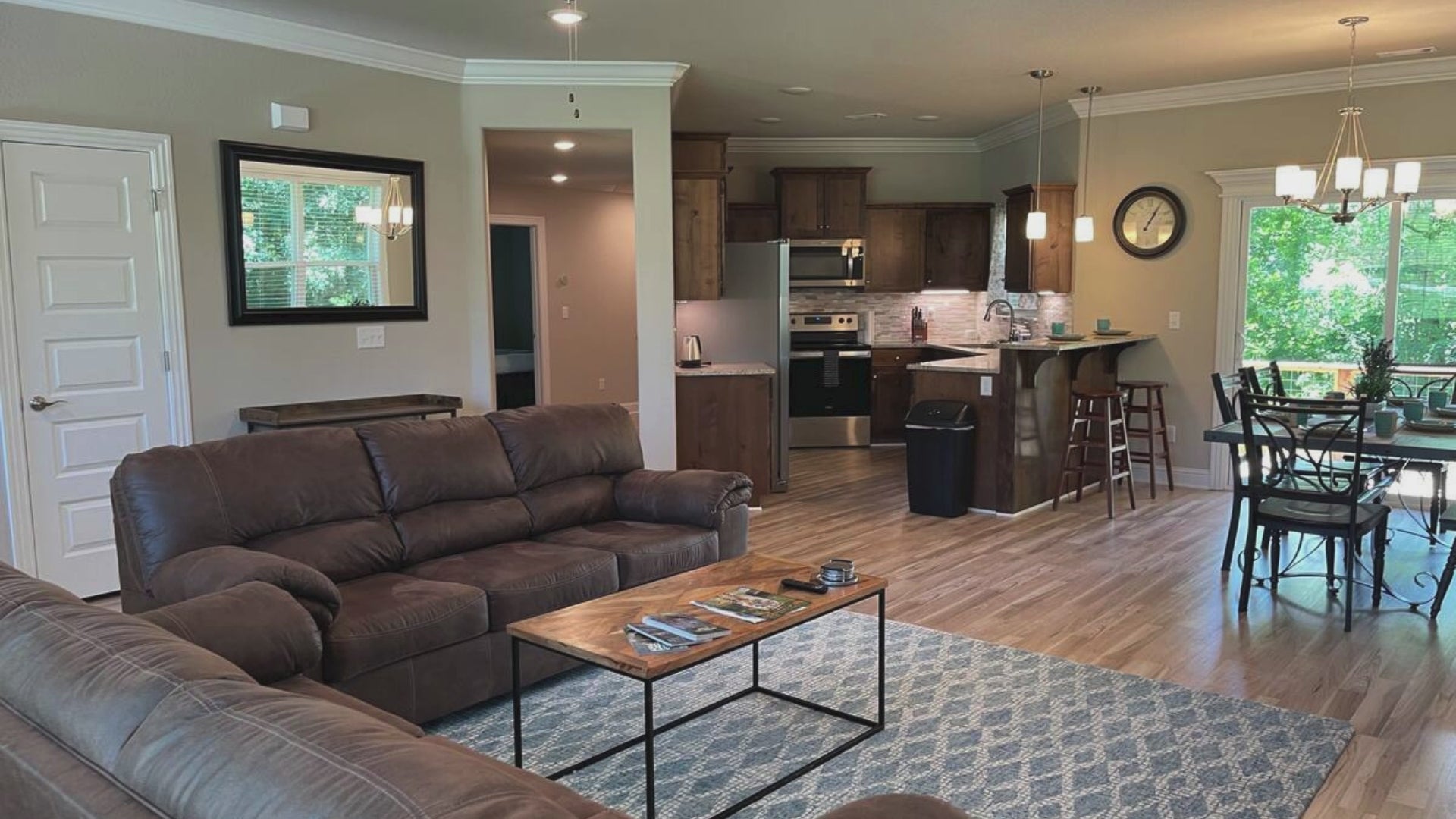 Inside Woodland Retreat , Holiday Island