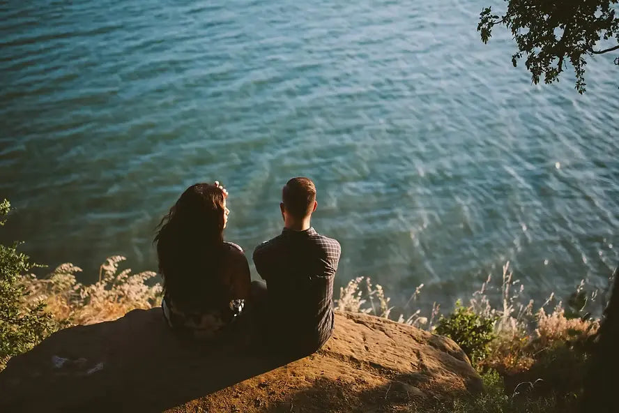 The Perfect Romantic Vacation: Why Table Rock Lake's Hidden Gem Should Be Your Next Getaway